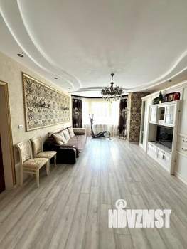 Дом 251м², 2-этажный, участок 8 сот.  