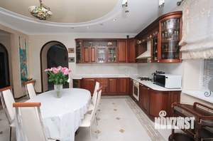Дом 379м², 2-этажный, участок 10 сот.  