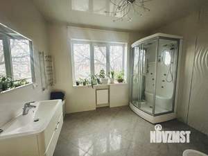 Дом 190м&sup2;, 3-этажный, участок 5 сот.  