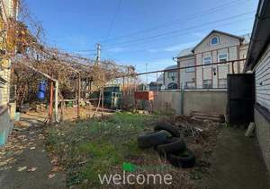 Дом 214м², 3-этажный, участок 6 сот.  