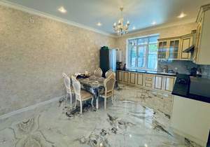 Дом 160м², 2-этажный, участок 5 сот.  