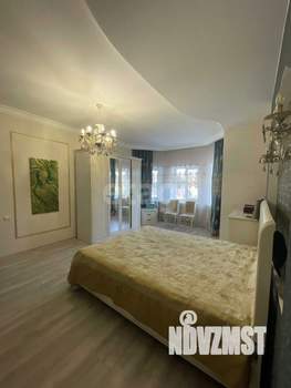 Дом 250м², 3-этажный, участок 8 сот.  