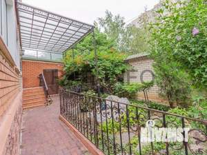 Дом 450м², 3-этажный, участок 10 сот.  