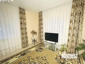 Дом 300м&sup2;, 2-этажный, участок 8 сот.  