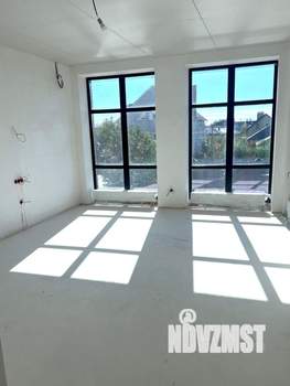 Дом 335м², 3-этажный, участок 10 сот.  