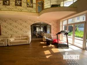 Дом 350м², 2-этажный, участок 6 сот.  