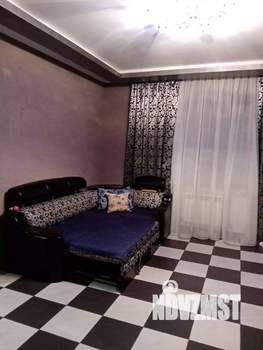 Дом 200м², 2-этажный, участок 10 сот.  