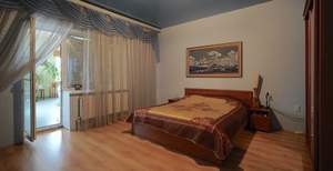 Дом 261м², 2-этажный, участок 9 сот.  