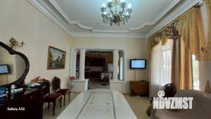 Дом 360м&sup2;, 3-этажный, участок 8 сот.  