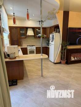 Коттедж 158м², 2-этажный, участок 5 сот.  