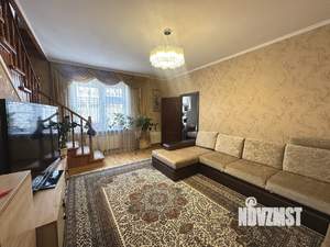 Дом 233м², 2-этажный, участок 3 сот.  