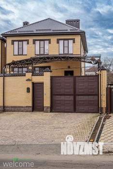 Дом 345м², 2-этажный, участок 4 сот.  
