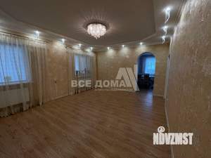 Дом 263м², 2-этажный, участок 8 сот.  
