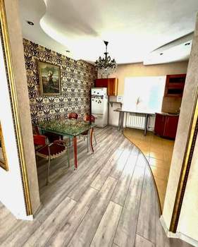 Дом 251м², 2-этажный, участок 8 сот.  