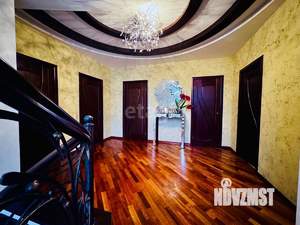 Дом 500м², 2-этажный, участок 10 сот.  