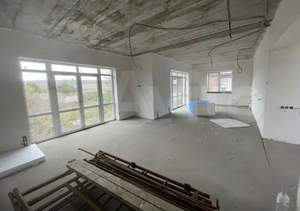 Дом 222м&sup2;, 3-этажный, участок 10 сот.  