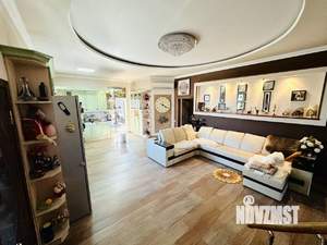 Дом 250м², 2-этажный, участок 6 сот.  