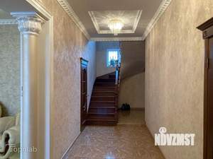 Дом 240м², 2-этажный, участок 0 сот.  