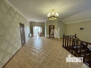 Дом 263м², 2-этажный, участок 8 сот.  