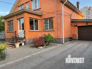 Дом 330м², 3-этажный, участок 6 сот.  