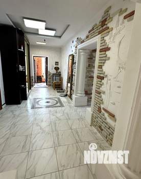 Дом 206м², 2-этажный, участок 8 сот.  