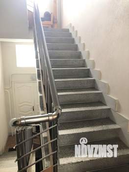 Дом 450м², 3-этажный, участок 10 сот.  