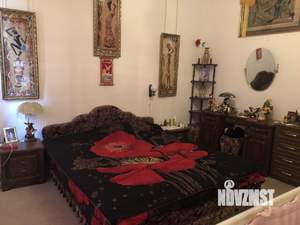 Дом 450м², 3-этажный, участок 10 сот.  