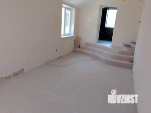 Дом 100м², 2-этажный, участок 6 сот.  