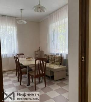 Дом 220м², 3-этажный, участок 1 сот.  