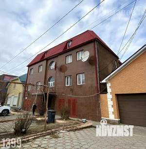 Дом 700м², 3-этажный, участок 3 сот.  