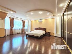 Дом 417м², 3-этажный, участок 7 сот.  