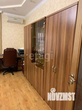 Дом 402м², 3-этажный, участок 12 сот.  