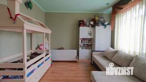 Дом 261м², 2-этажный, участок 9 сот.  