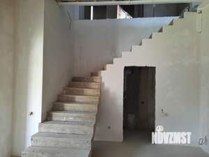 Дом 270м², 3-этажный, участок 8 сот.  