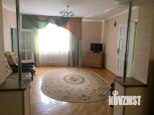 Дом 286м², 2-этажный, участок 10 сот.  