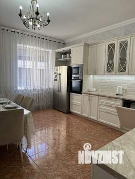 Дом 273м², 2-этажный, участок 5 сот.  