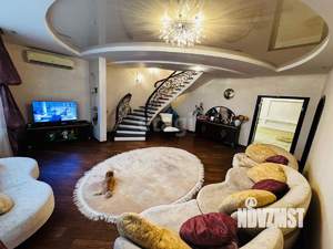 Дом 500м², 2-этажный, участок 10 сот.  