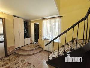 Дом 180м², 2-этажный, участок 10 сот.  