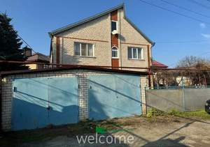 Дом 214м², 3-этажный, участок 6 сот.  