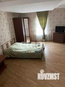 Дом 400м², 2-этажный, участок 5 сот.  