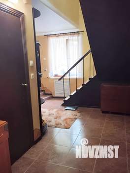 Дом 180м², 2-этажный, участок 10 сот.  