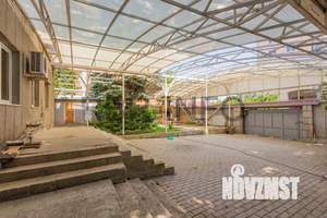 Дом 360м², 2-этажный, участок 13 сот.  