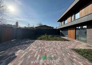 Дом 230м², 2-этажный, участок 5 сот.  