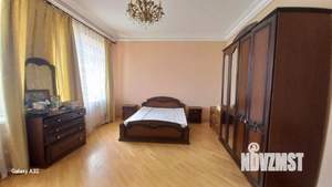 Дом 360м&sup2;, 3-этажный, участок 8 сот.  