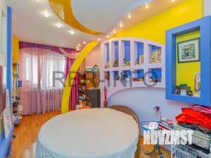 Дом 450м², 3-этажный, участок 10 сот.  