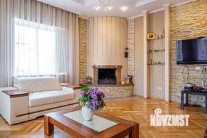 Дом 377м², 2-этажный, участок 12 сот.  