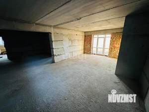 Дом 366м², 2-этажный, участок 8 сот.  