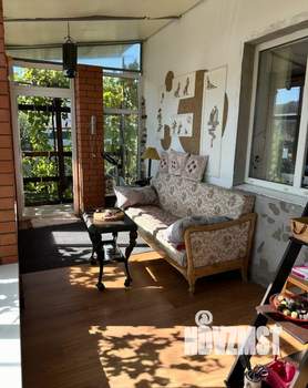 Дом 206м², 2-этажный, участок 8 сот.  