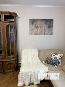 Дом 319м&sup2;, 3-этажный, участок 10 сот.  