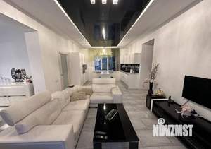 Дом 190м&sup2;, 3-этажный, участок 5 сот.  